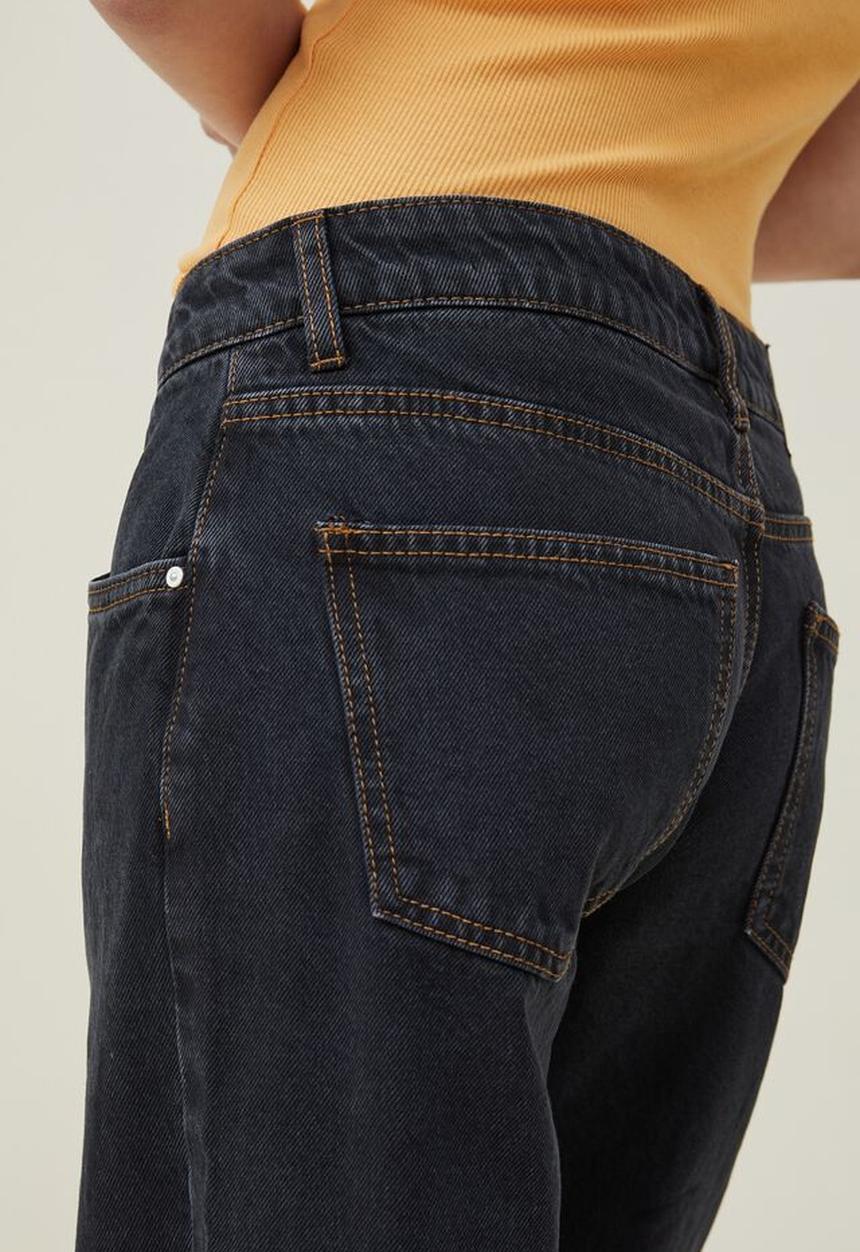 Cotton On - Low rise straight jean asia fit - black ink