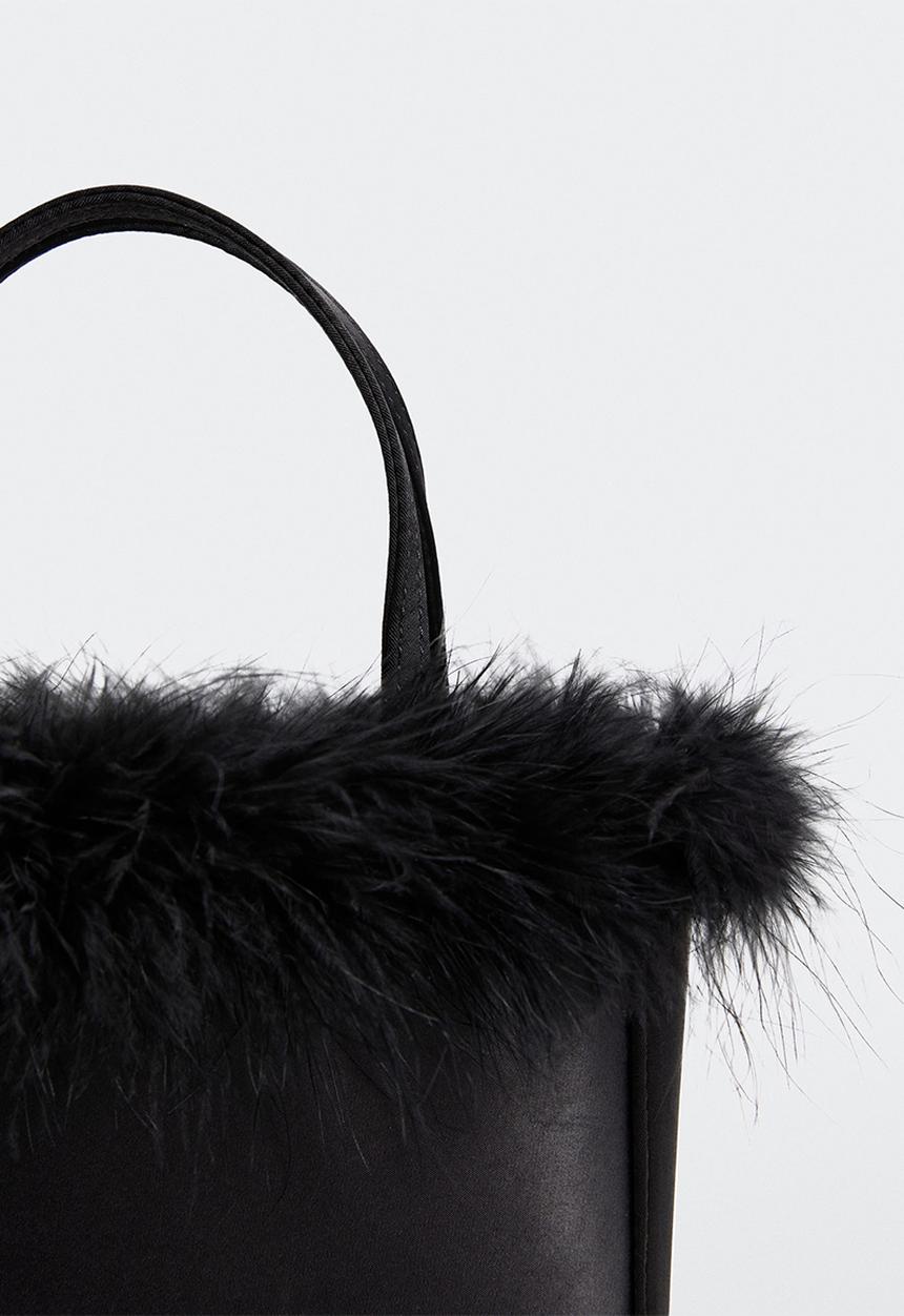 MANGO - Satin feather bag - black