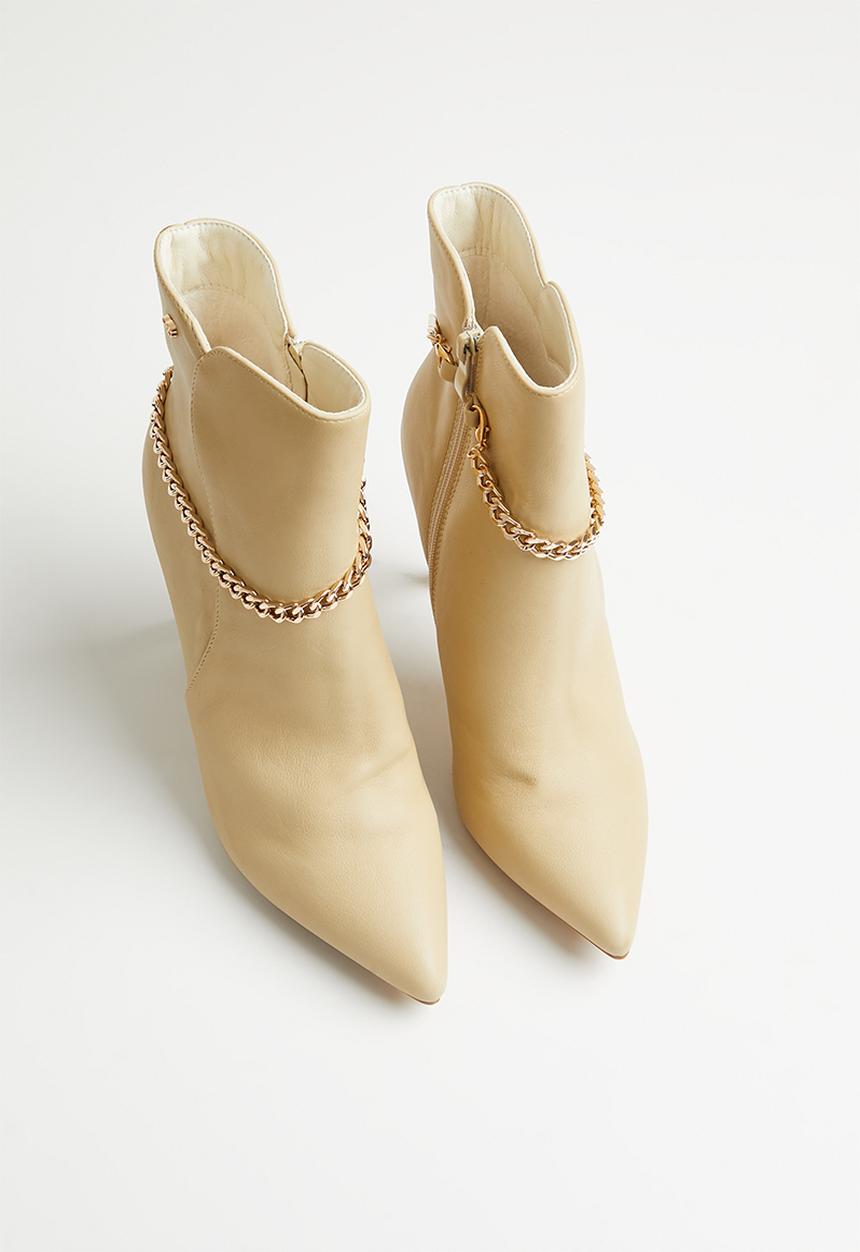 Miss Black - Boss 6 ankle boot - nude