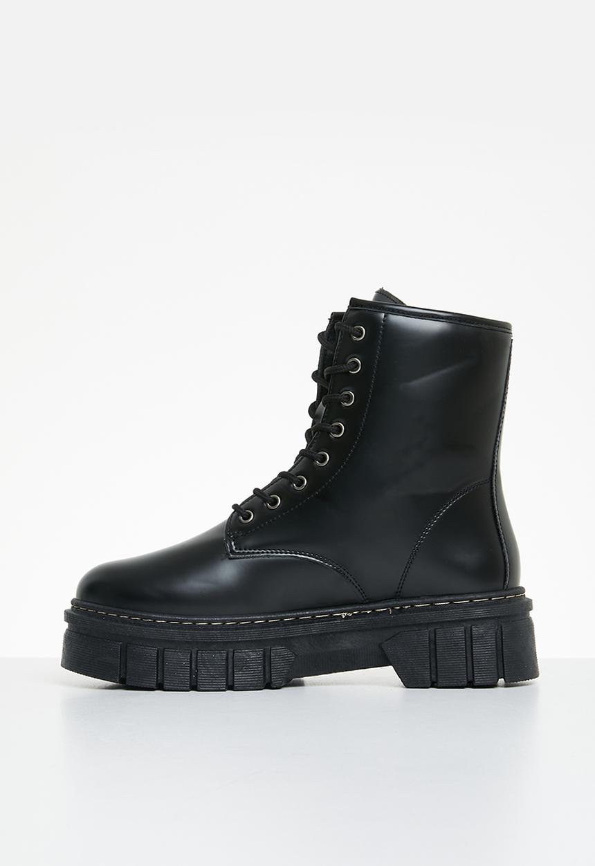 Madison® - Tina lace-up boot - black