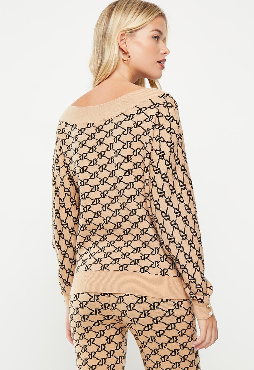 SISSY BOY - Willema: assymetric, off-shoulder knitted sweater - stone & black
