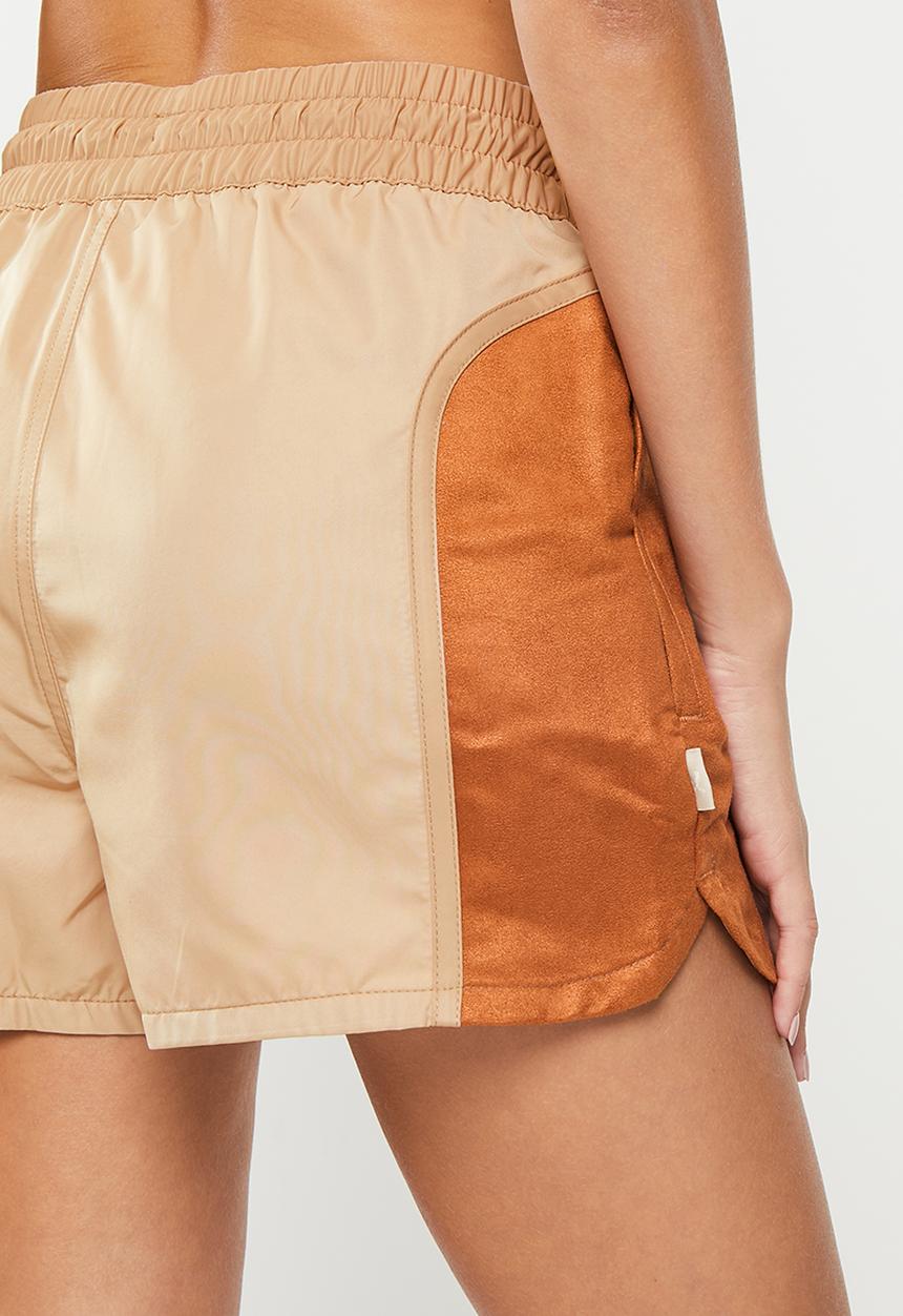 PUMA - Infuse woven shorts - dusty tan