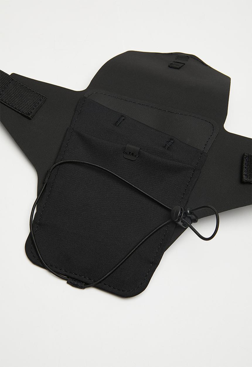 adidas Performance - Run pocket b - black