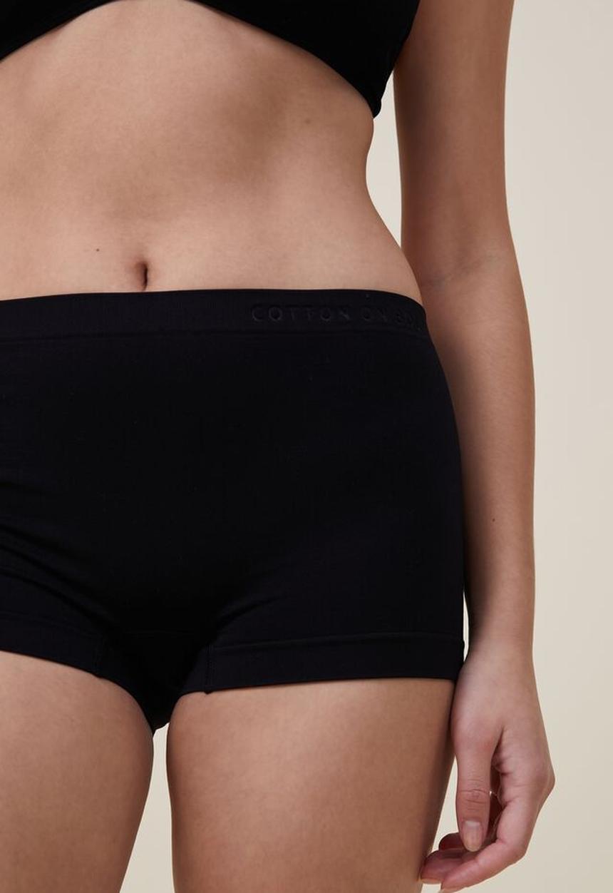 Cotton On - Seamless light weight boyshort brief - black debossed