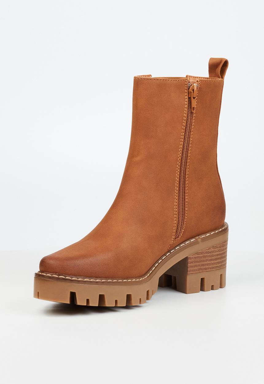 Miss Black - Vixen 1 chelsea boot - tan