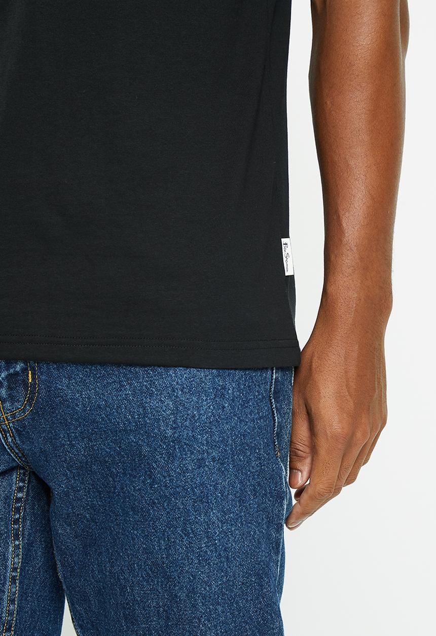 Ben Sherman - SIGNATURE TEE SHIRT FLOCK PRINT- BLACK