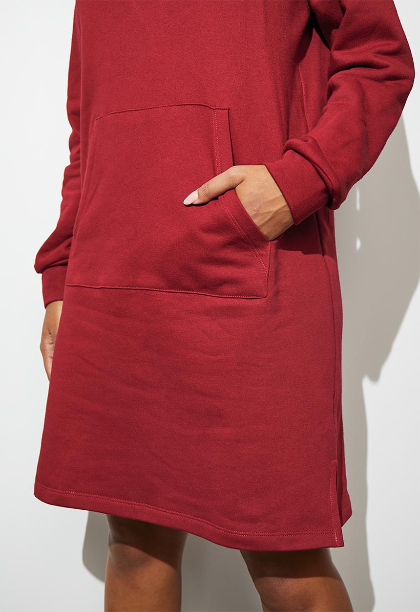 Superbalist - Kangaroo pocket sweat dress - port