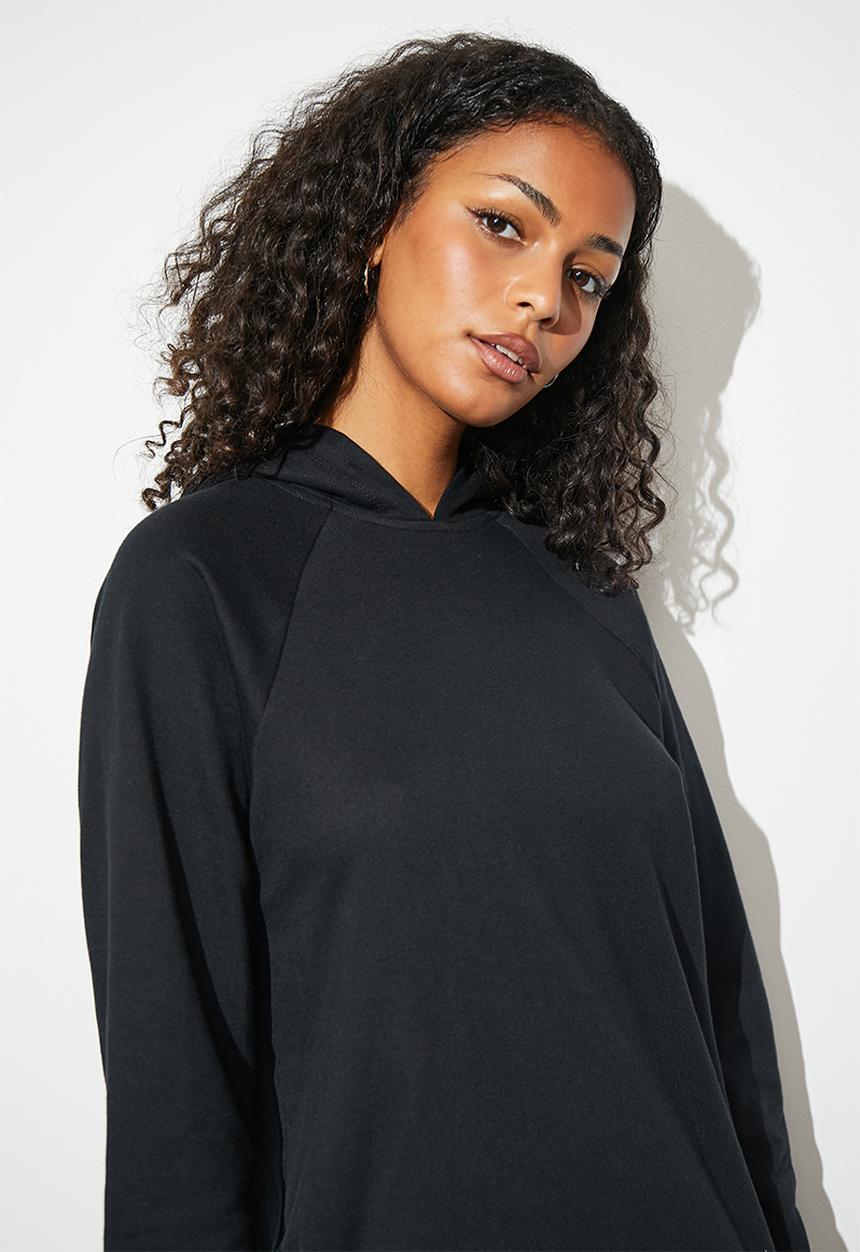 Superbalist - Curved hem hooded sweat dress - black