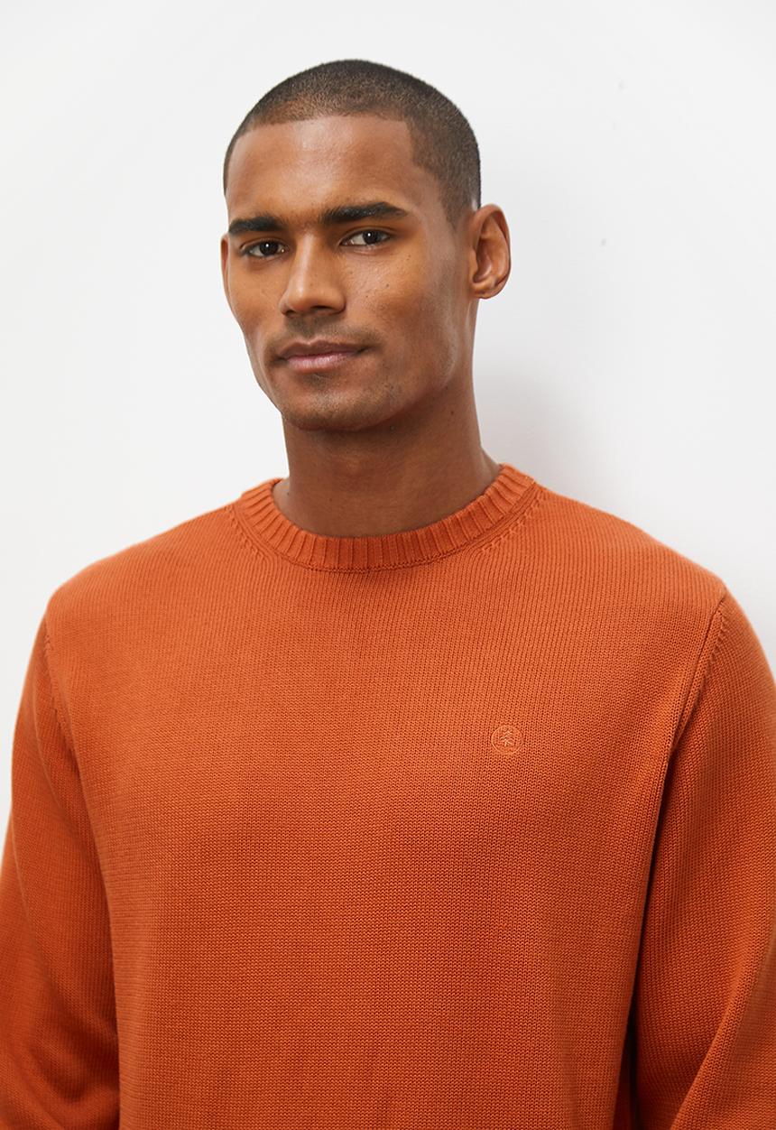Lark & Crosse - Enzyme washed regular fit textured knit - burnt orange