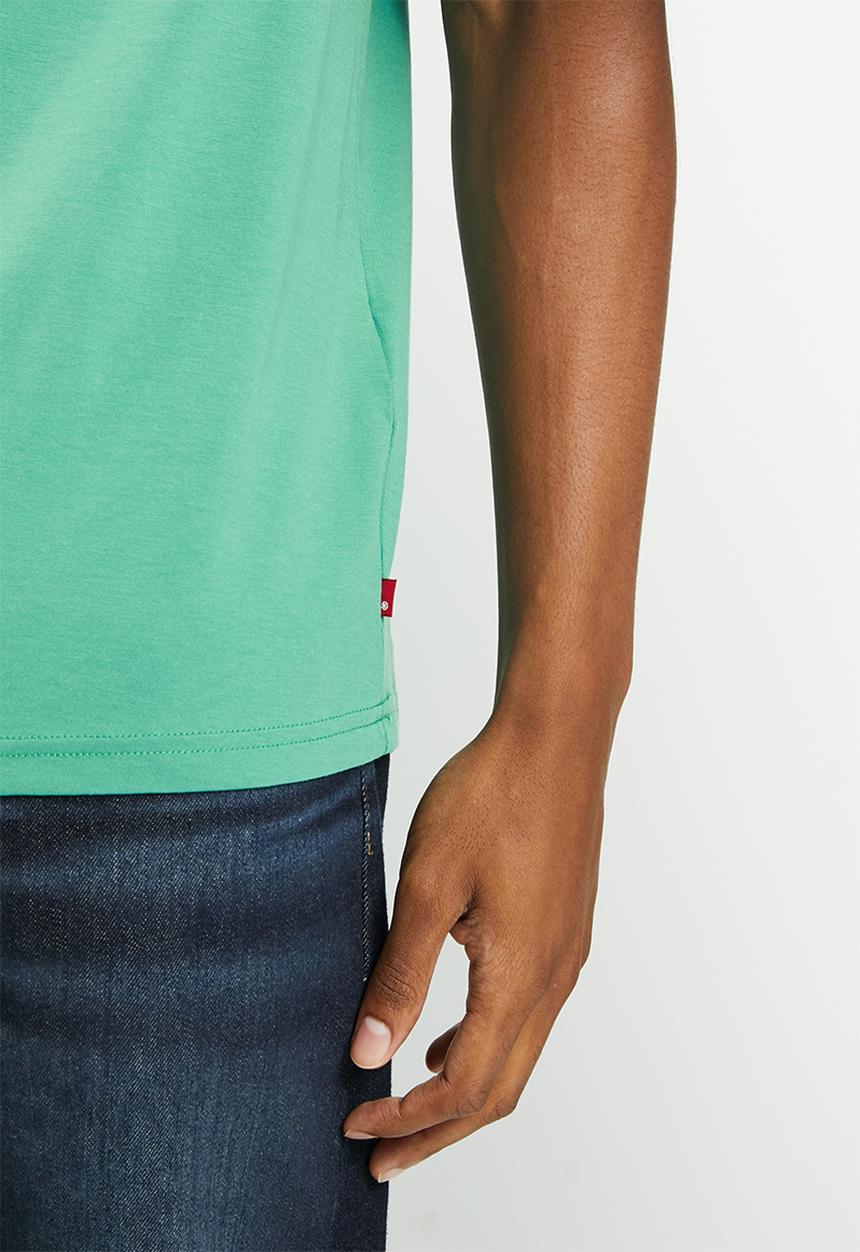 Levi’s® - Short sleeve relaxed fit tee poster extension - green