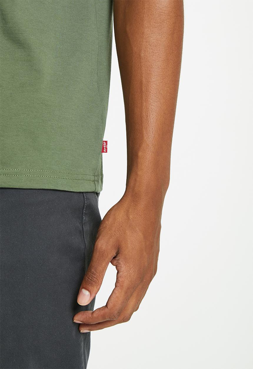 Levi’s® - Short sleeve relaxed fit tee poster logo dist - green