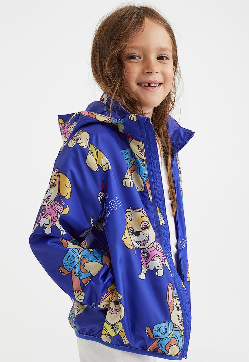 H&M - Patterned windbreaker - bright blue/paw patrol
