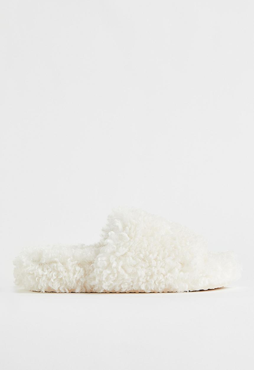 H&M - Faux fur slippers - white