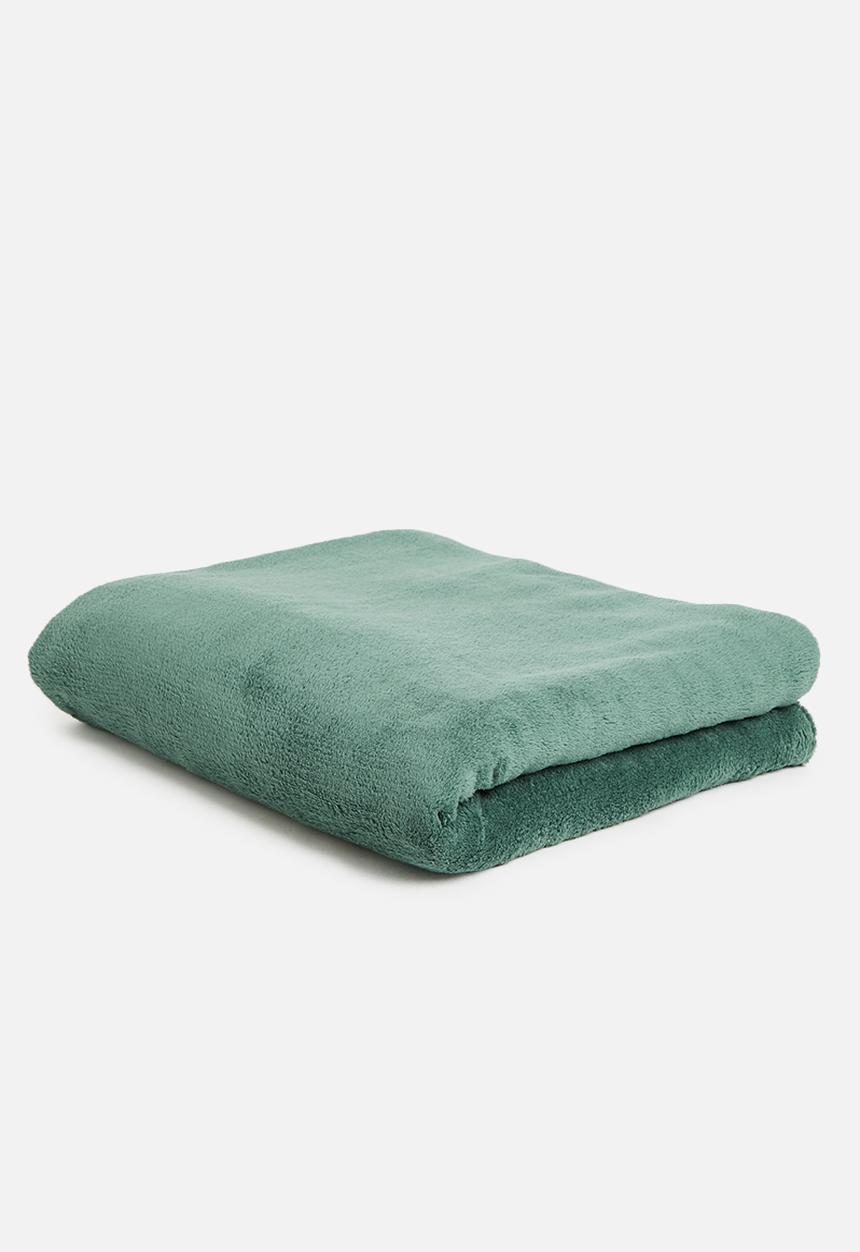 Sixth Floor - Coral fleece throw - hunter green