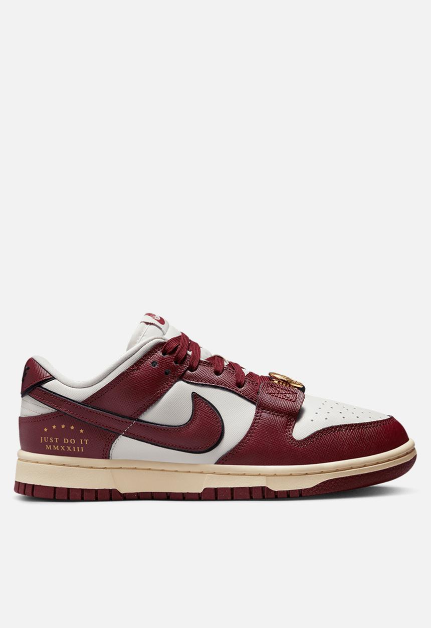 Nike - Dunk low special edition