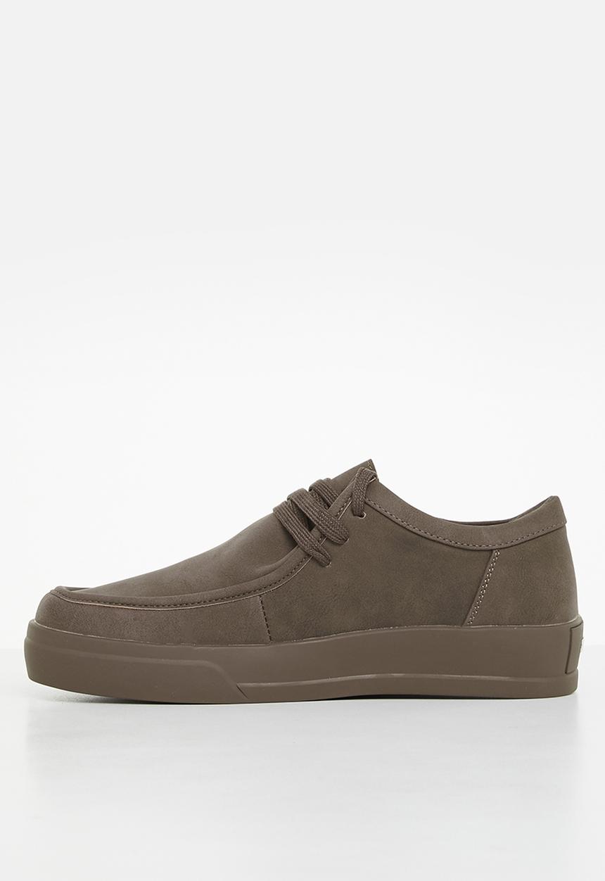 Jonathan D - J junior nubuck derby - mocha