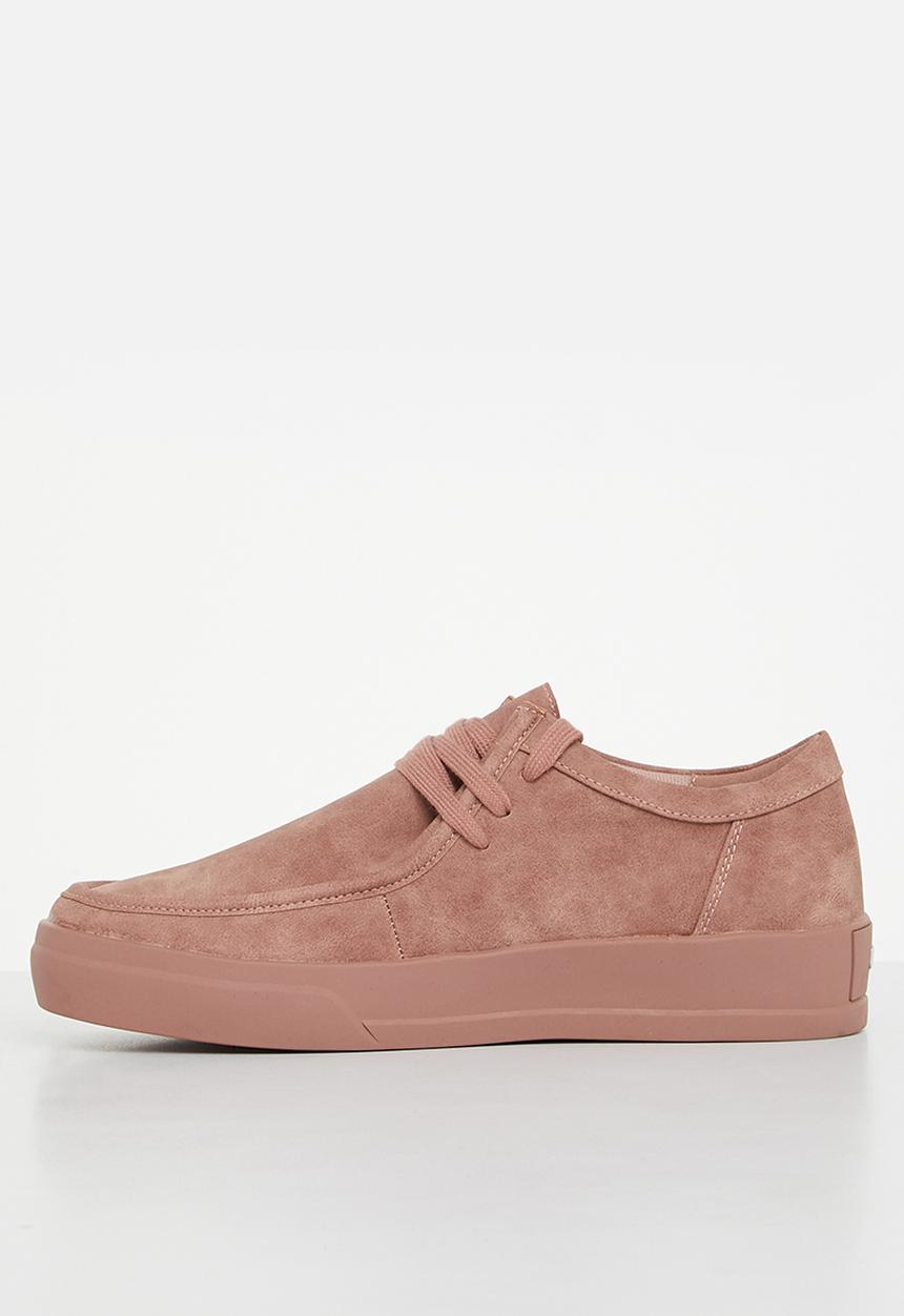 Jonathan D - J junior nubuck derby - clay