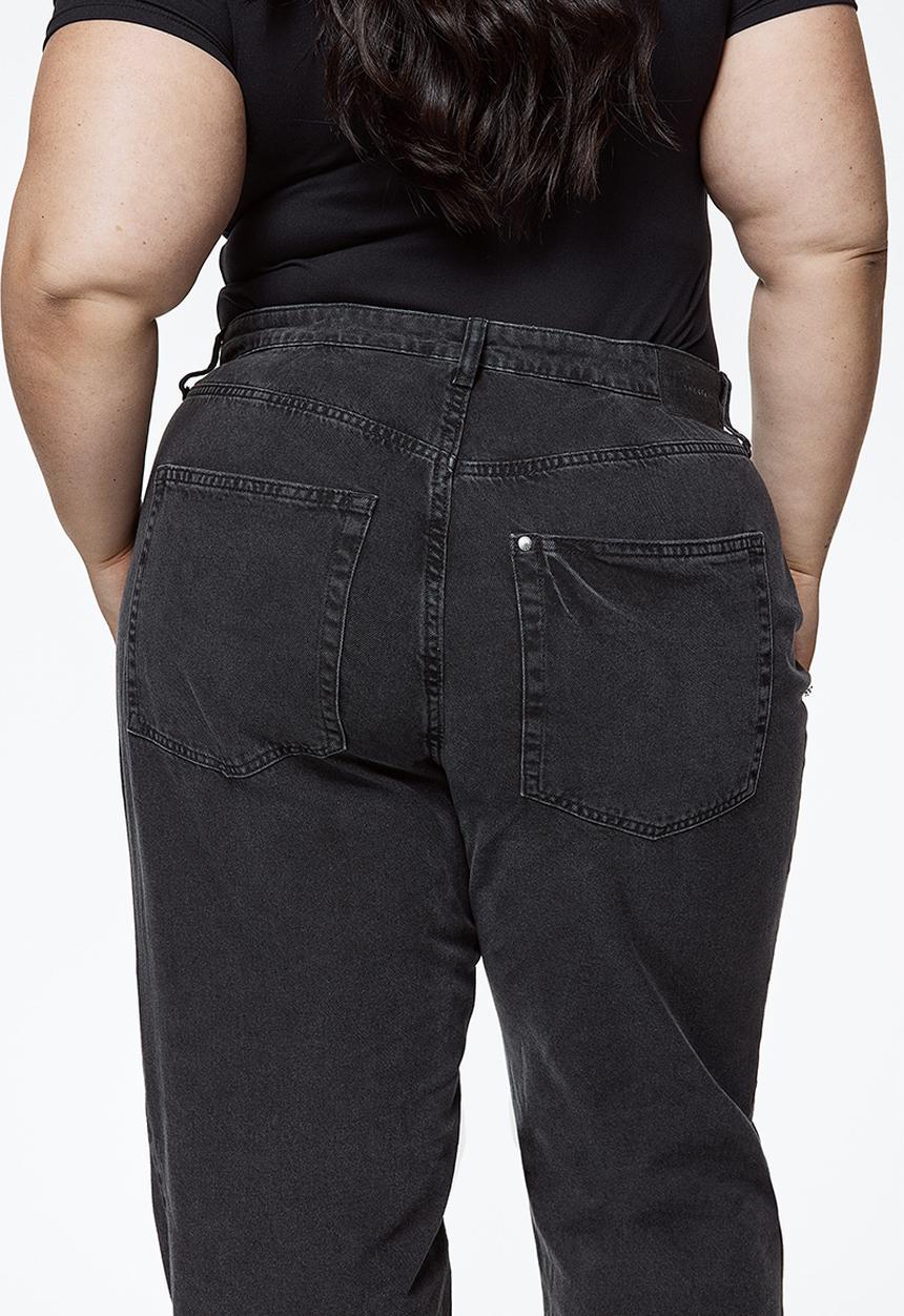 H&M - Curvy fit wide ultra high jeans - black