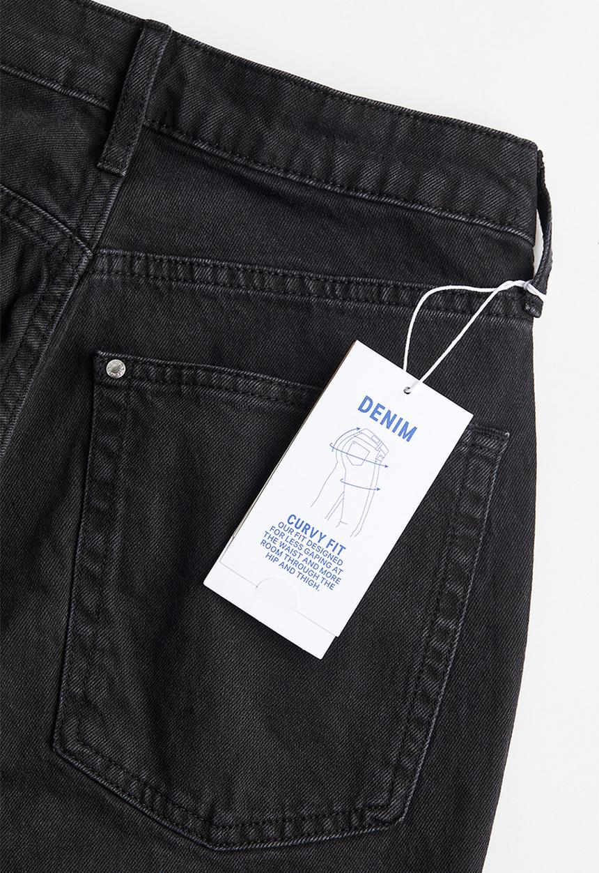 H&M - Curvy fit straight high jeans - black
