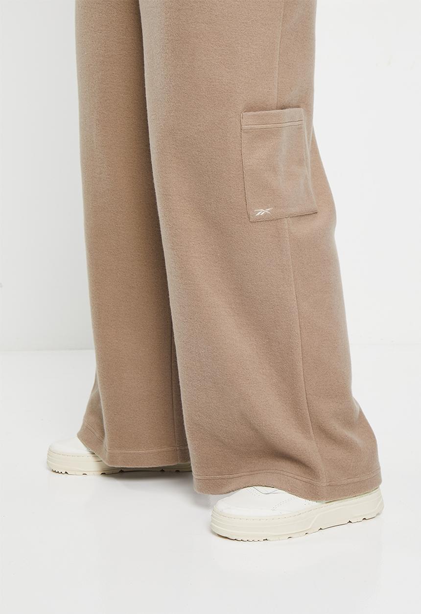 Reebok - Plus cl wde fl pant - taupe