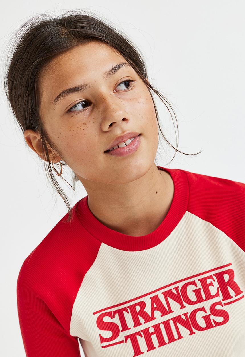 H&M - Printed jersey top - red/stranger things
