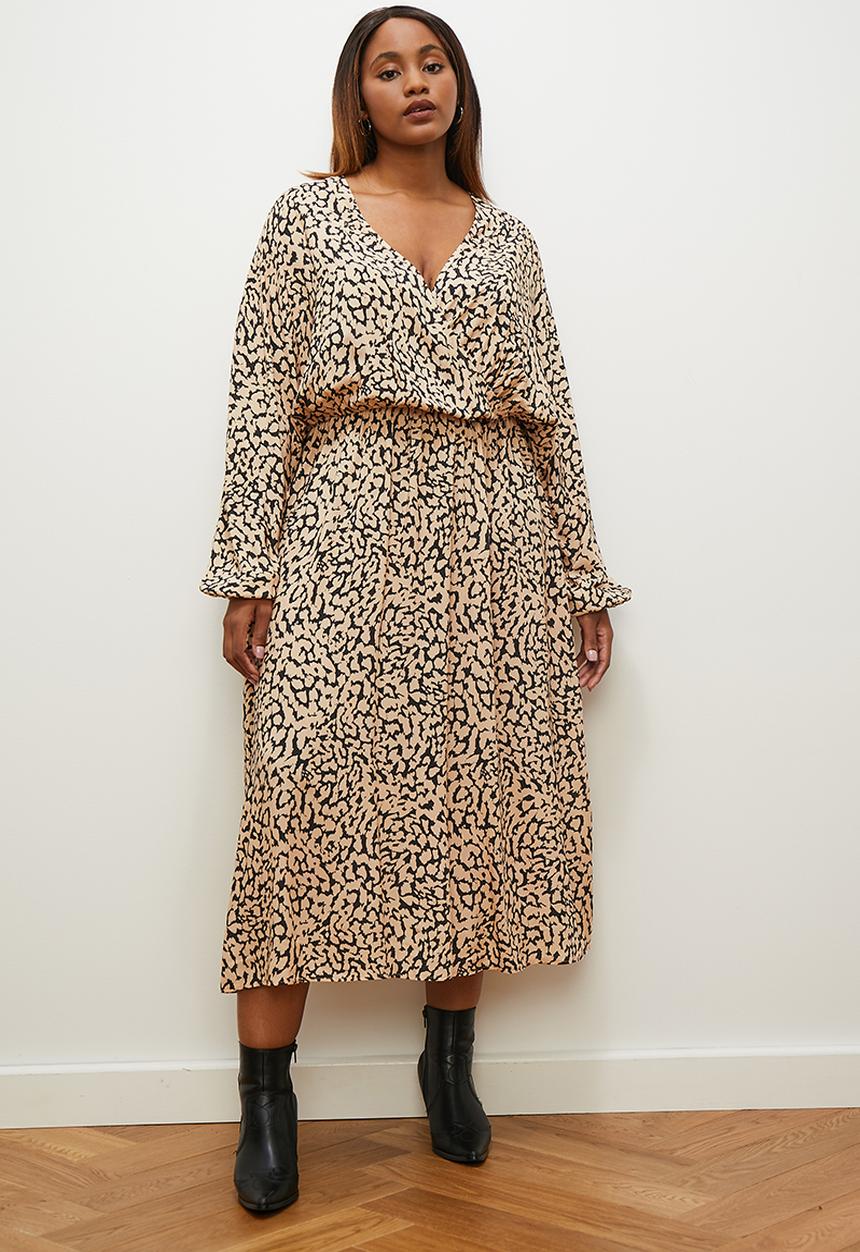 edit Plus - Dolman sleeve sot waist midi dress - modern animal 
