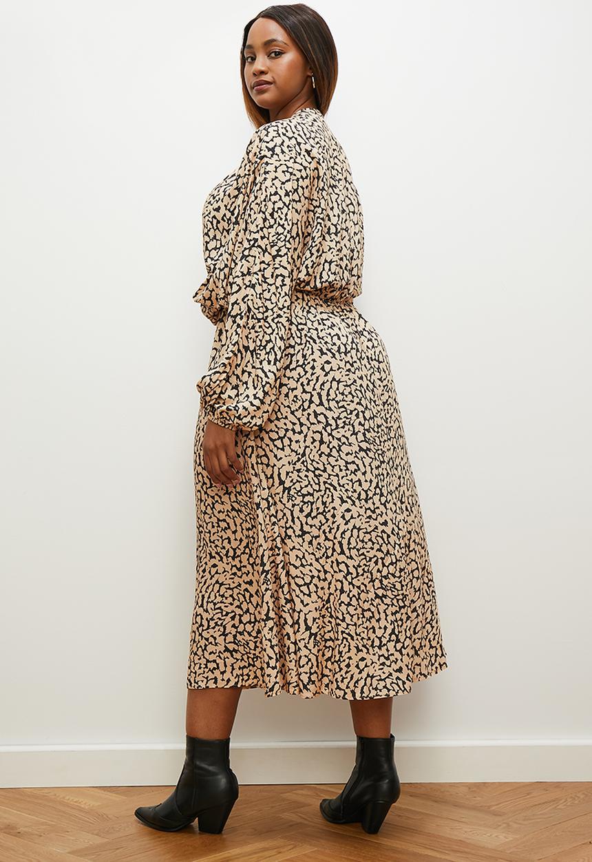 edit Plus - Dolman sleeve sot waist midi dress - modern animal 
