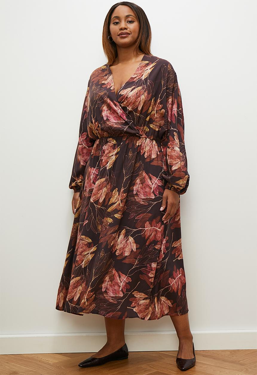 edit Plus - Dolman sleeve sot waist midi dress - autumn leaves