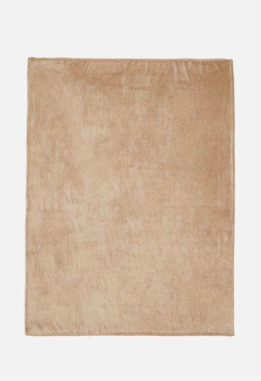 Sixth Floor - Coral fleece throw - irish cream