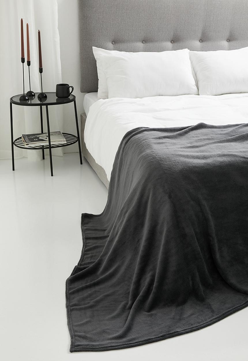 Sixth Floor - Coral fleece throw - grey