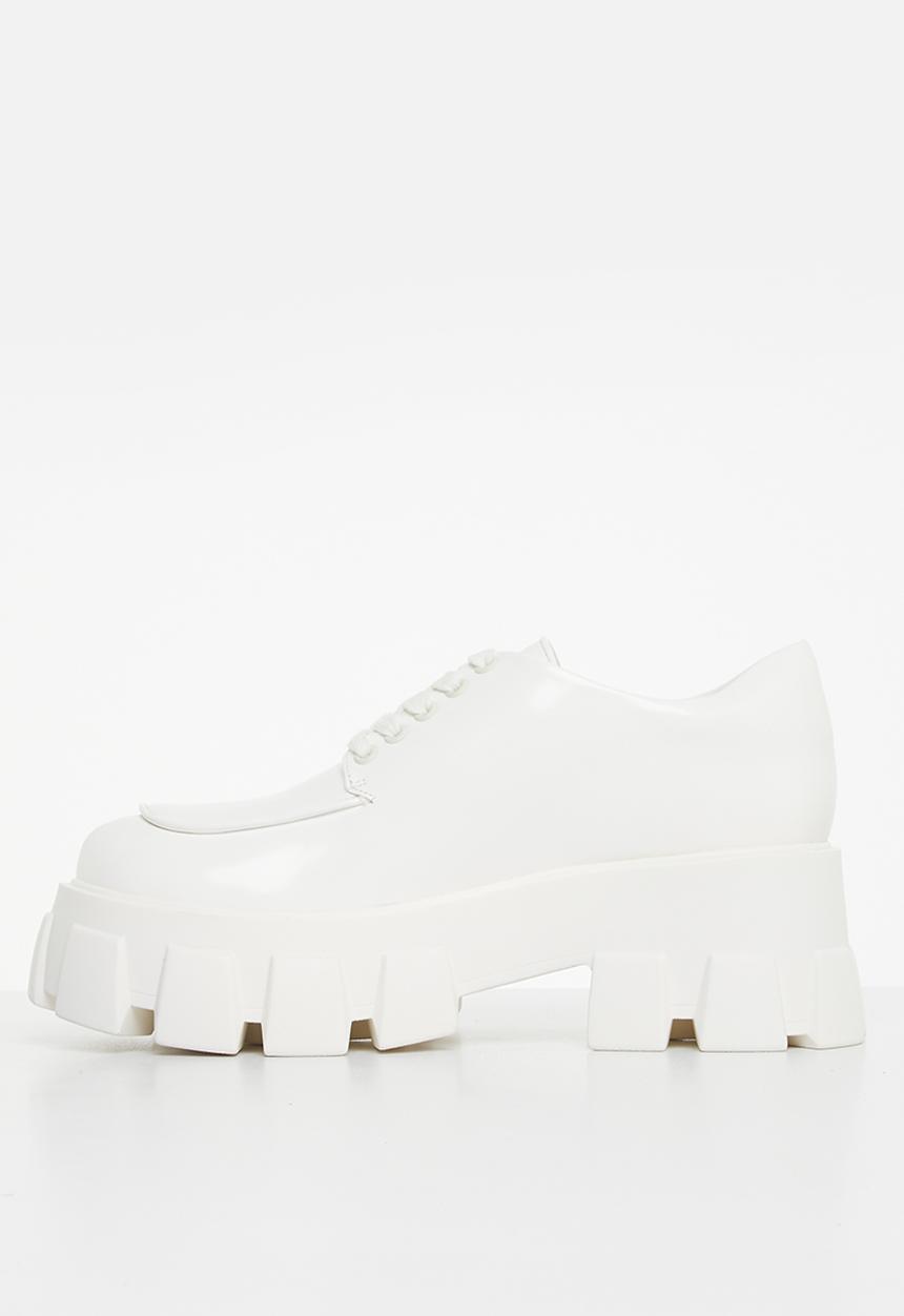 Steve Madden - Meredith brogue - white