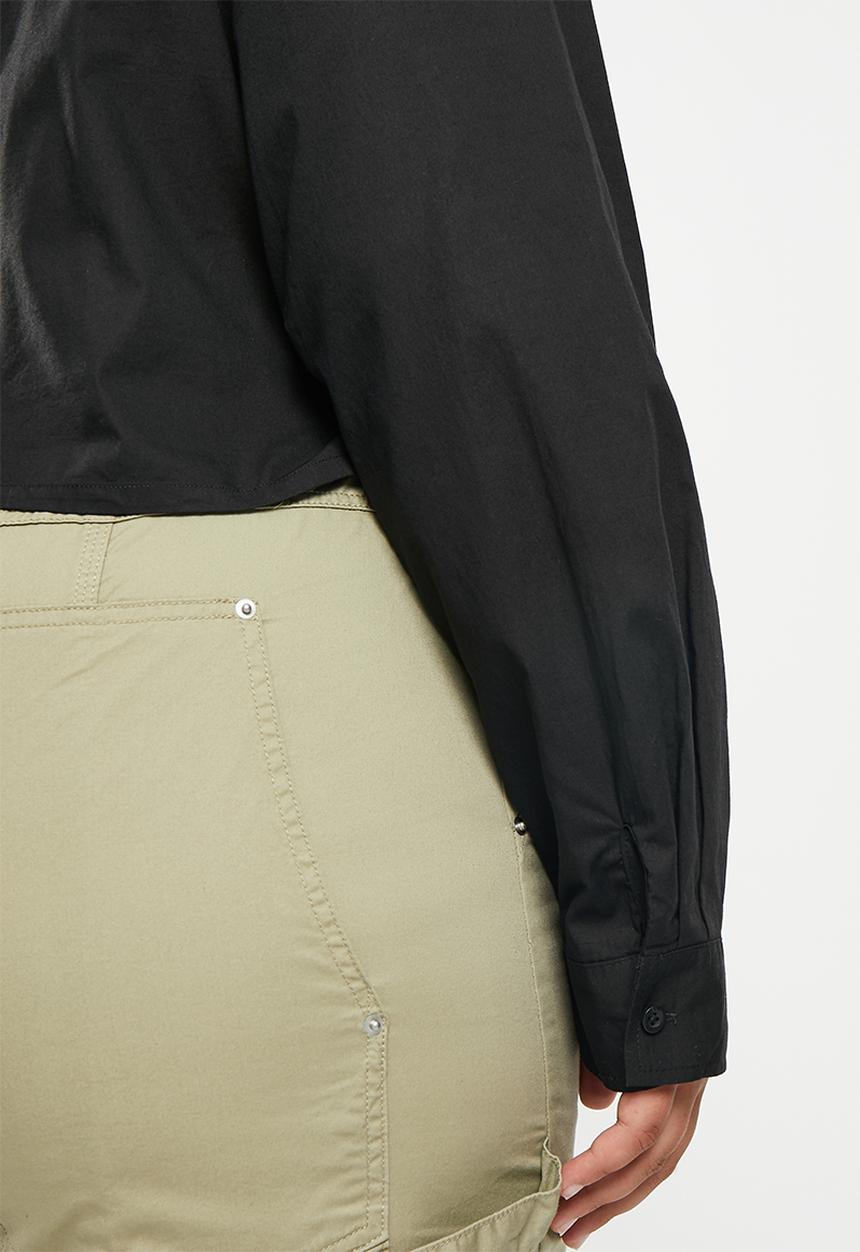 Cotton On -  Plus cropped dad shirt - black