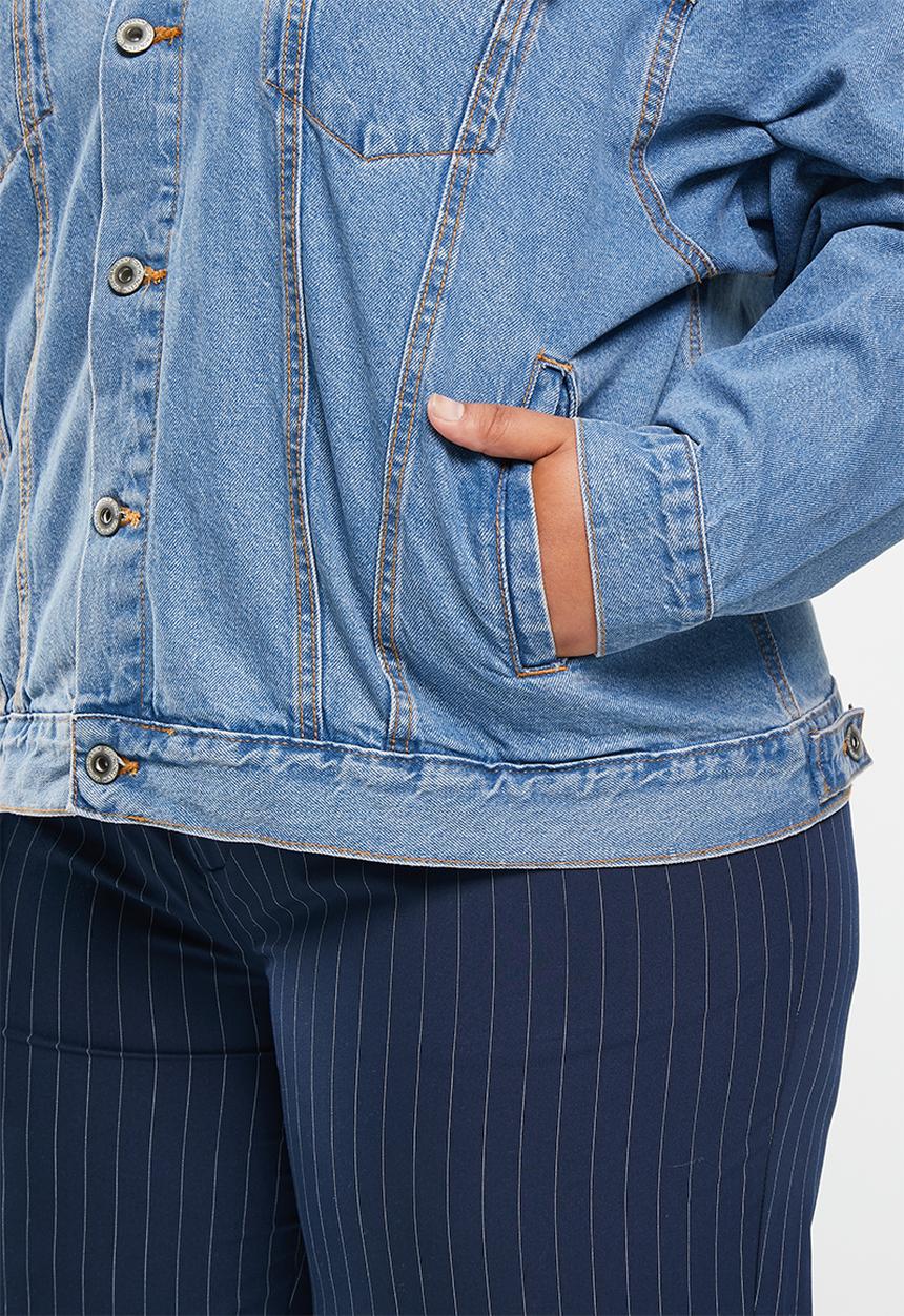 Cotton On - Plus the oversized denim jacket - offshore blue