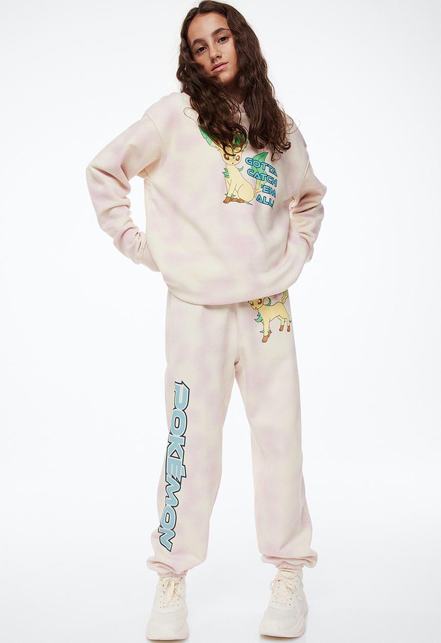 H&M - Printed joggers - light purple/pokémon