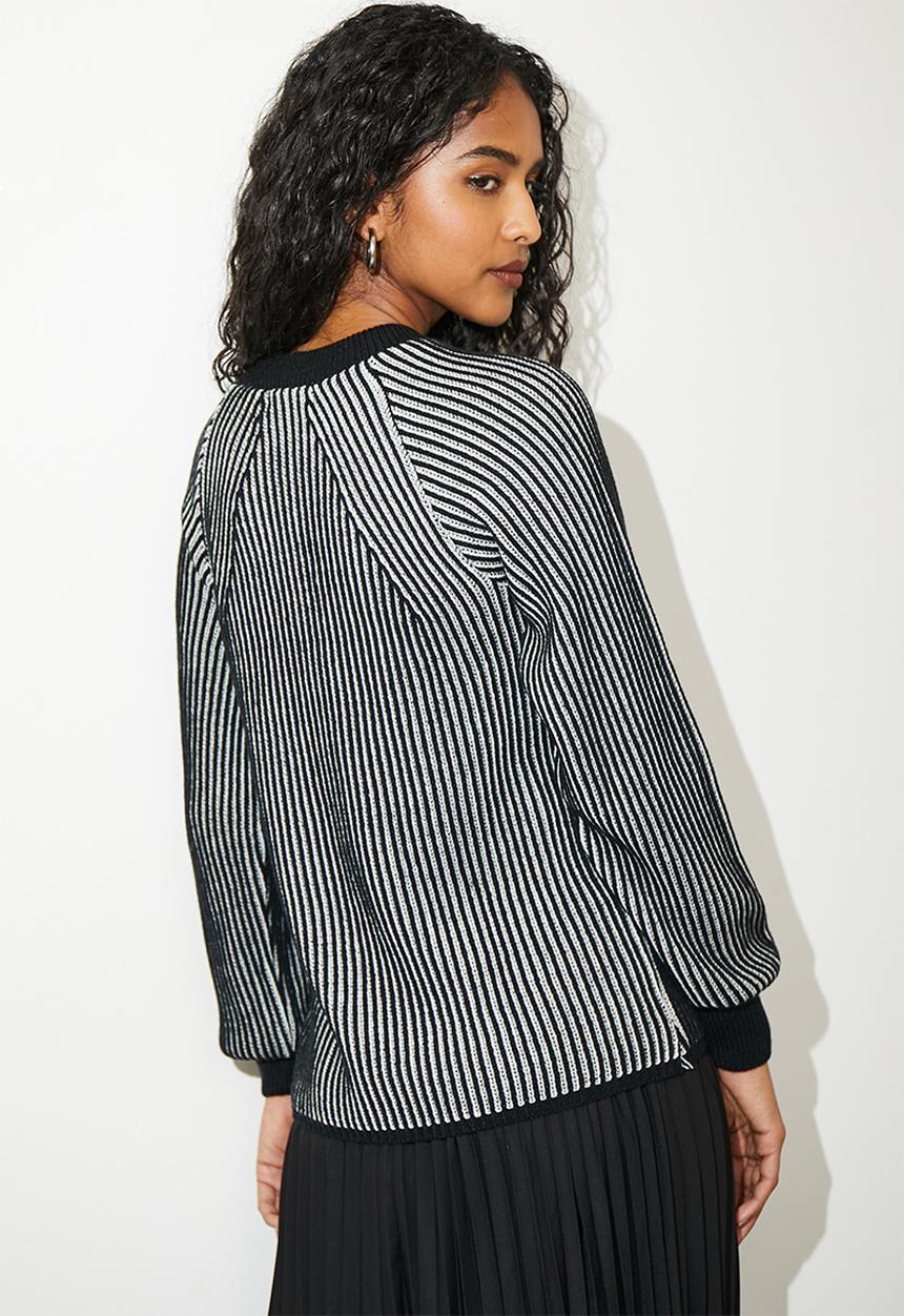 Superbalist - Tonal stripe funnel - black & white