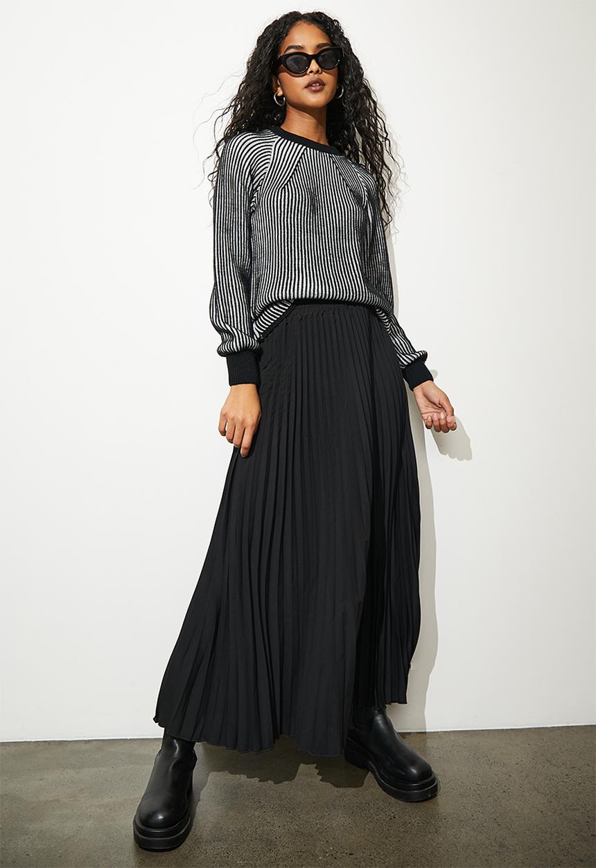 Superbalist - Tonal stripe funnel - black & white