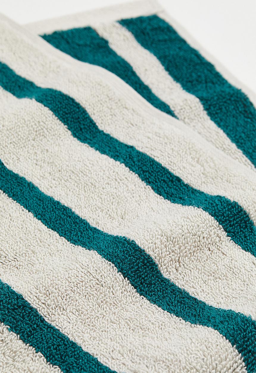 H&M - Cotton terry bath towel - dark green/striped