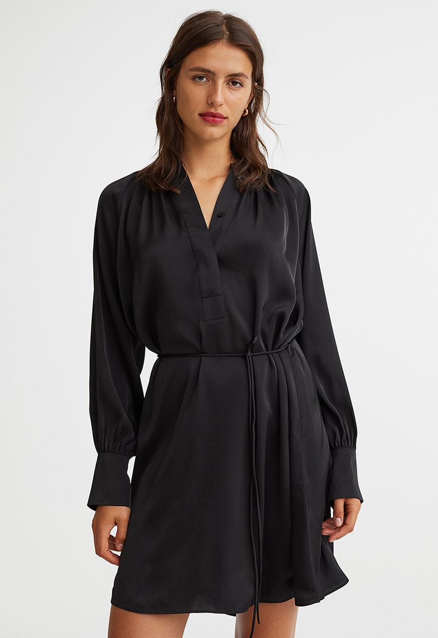 H&M - Short satin dress - black