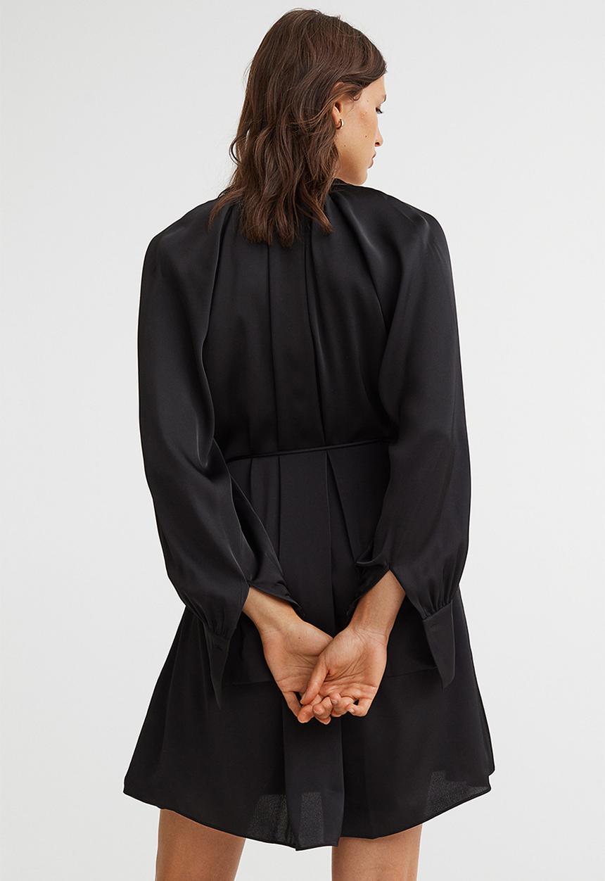 H&M - Short satin dress - black