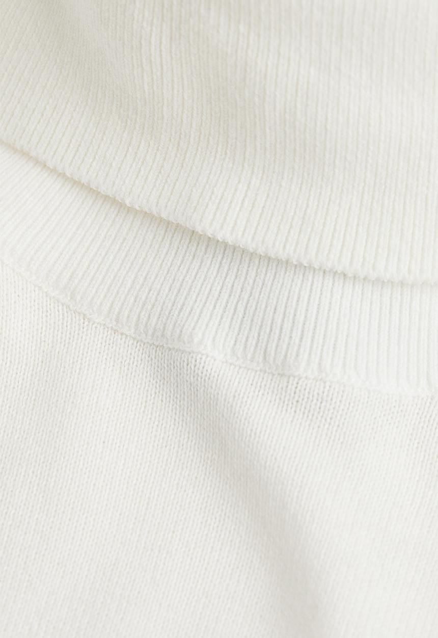 H&M - Slim fit fine-knit polo-neck jumper - white