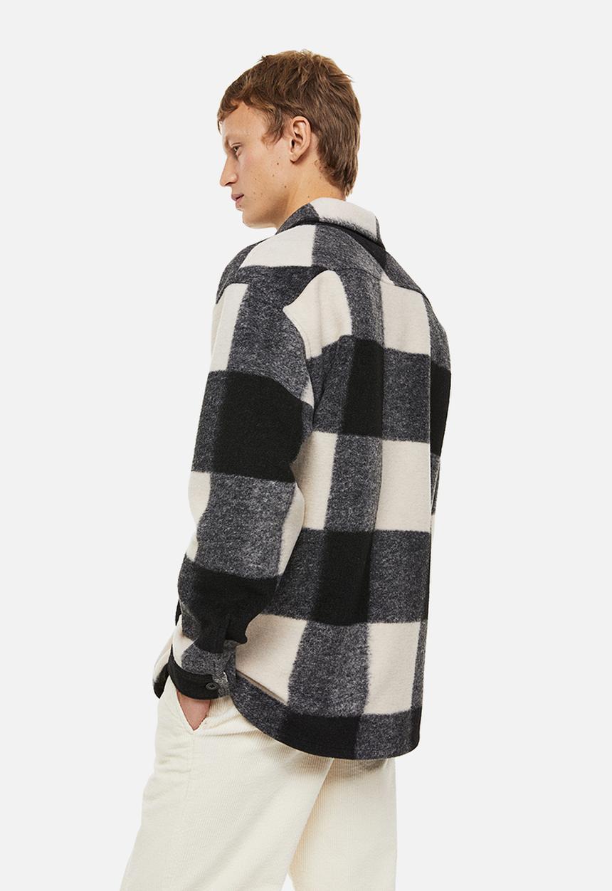 H&M - Relaxed fit overshirt - black/checked