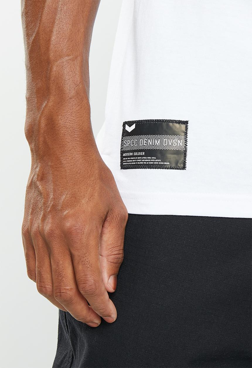 S.P.C.C - Dench tee  - white