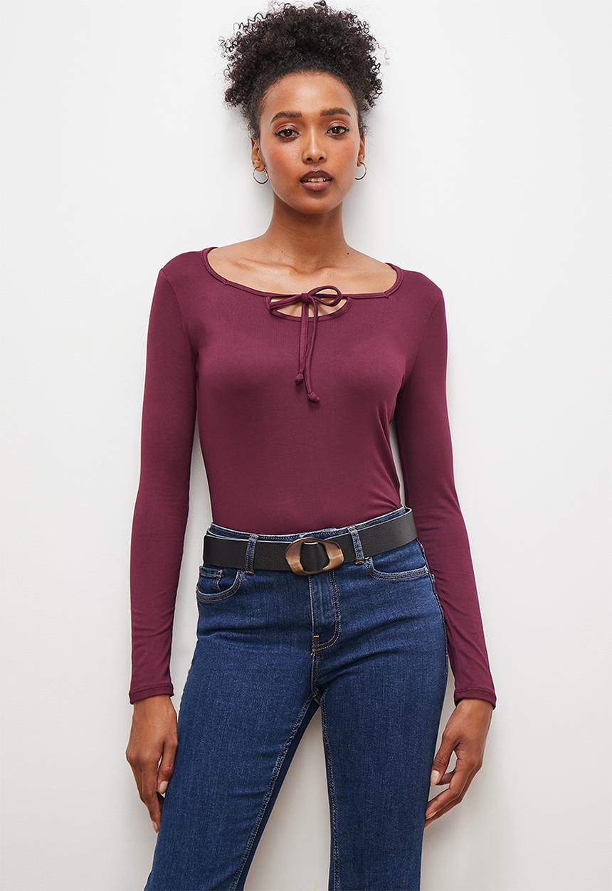 edit - Front tie detail tee - burgundy