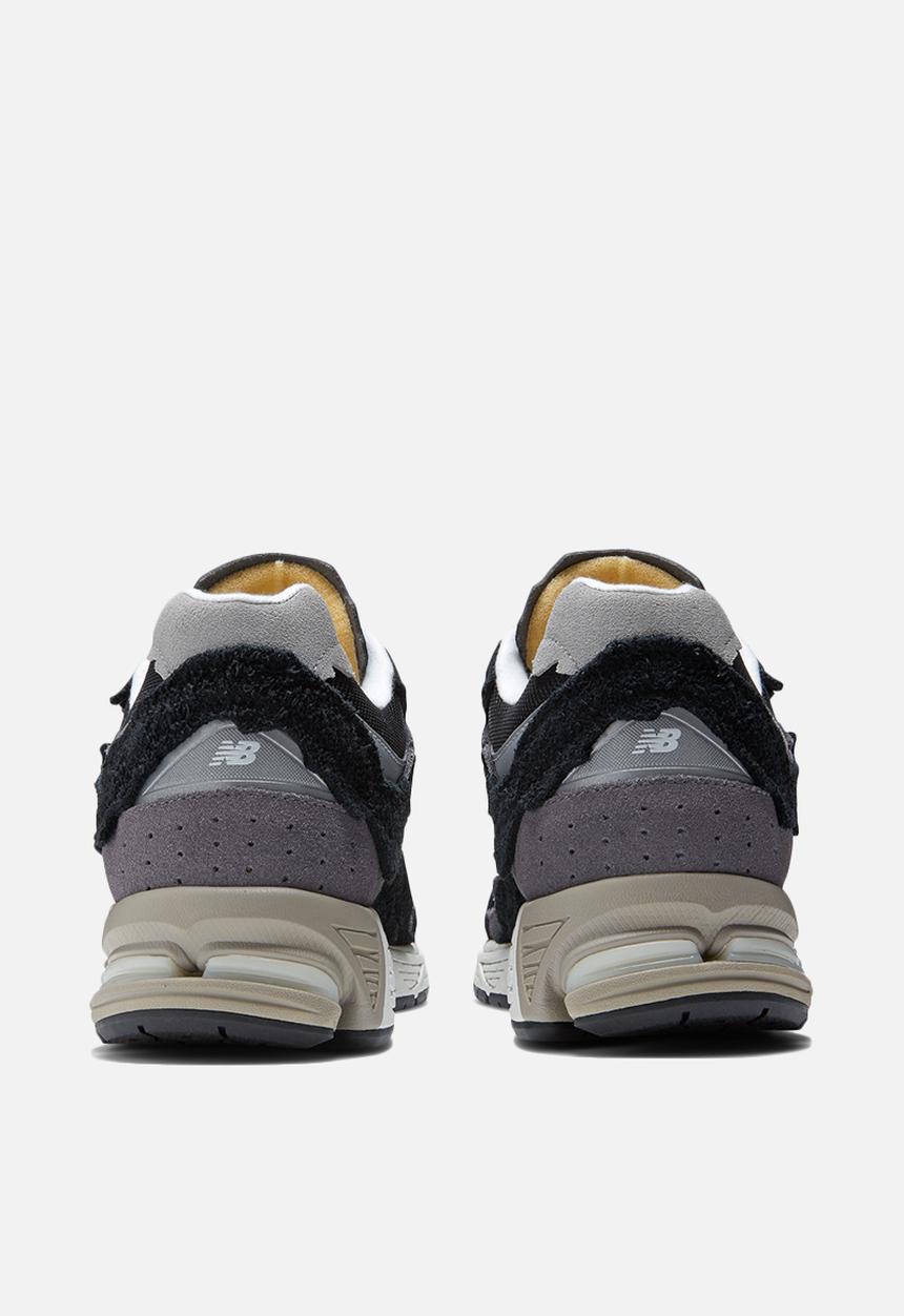 New Balance  - 2002R - modern heritage