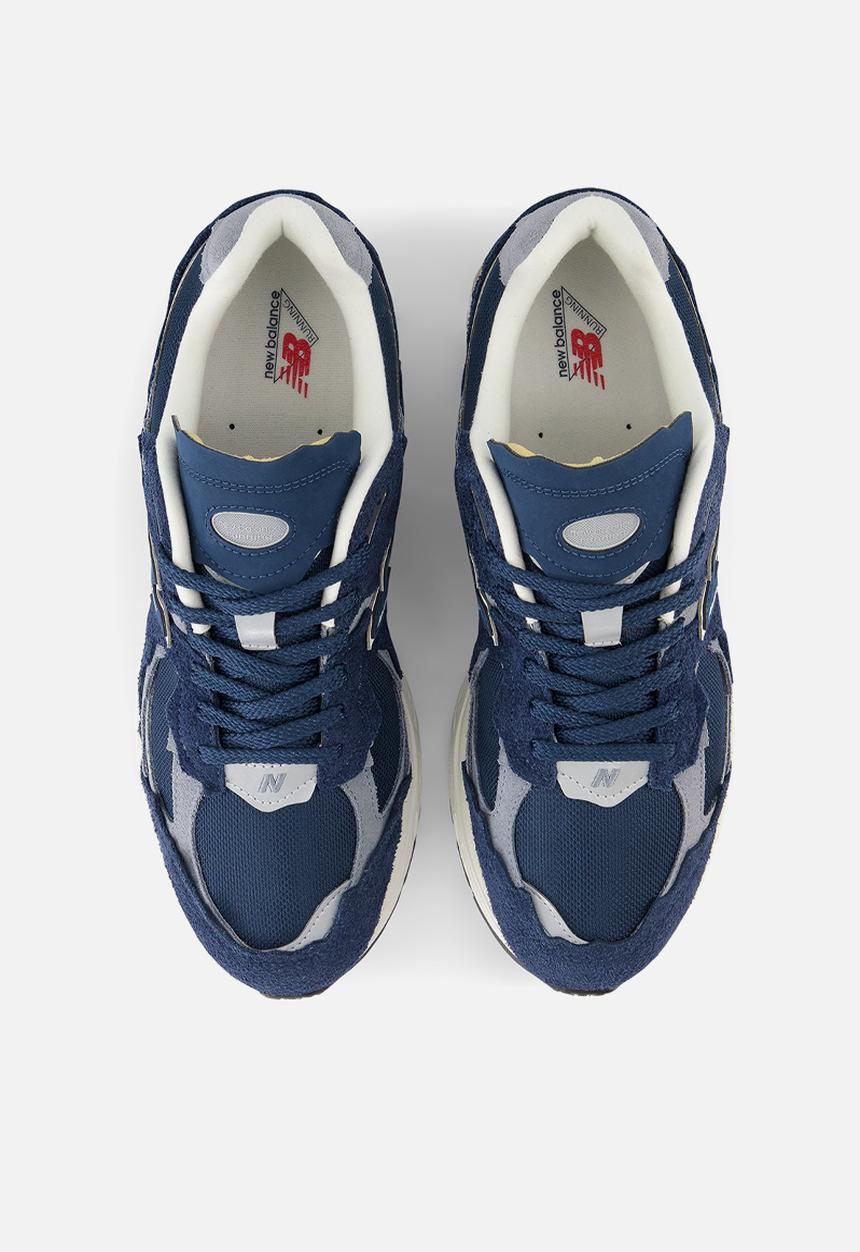 New Balance  - 2002R - modern heritage