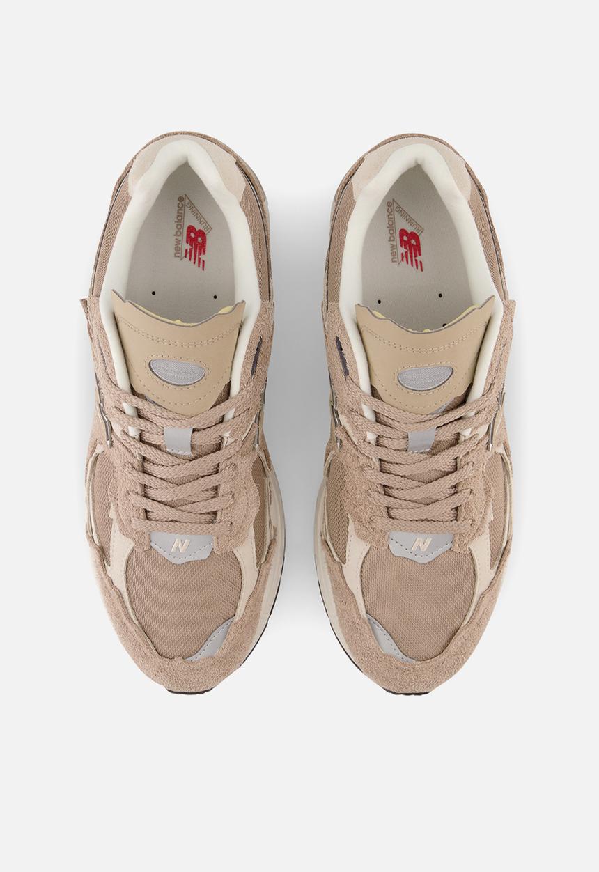 New Balance  - 2002R - modern heritage