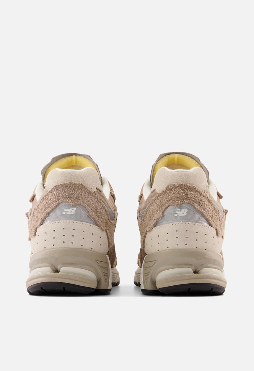 New Balance  - 2002R - modern heritage