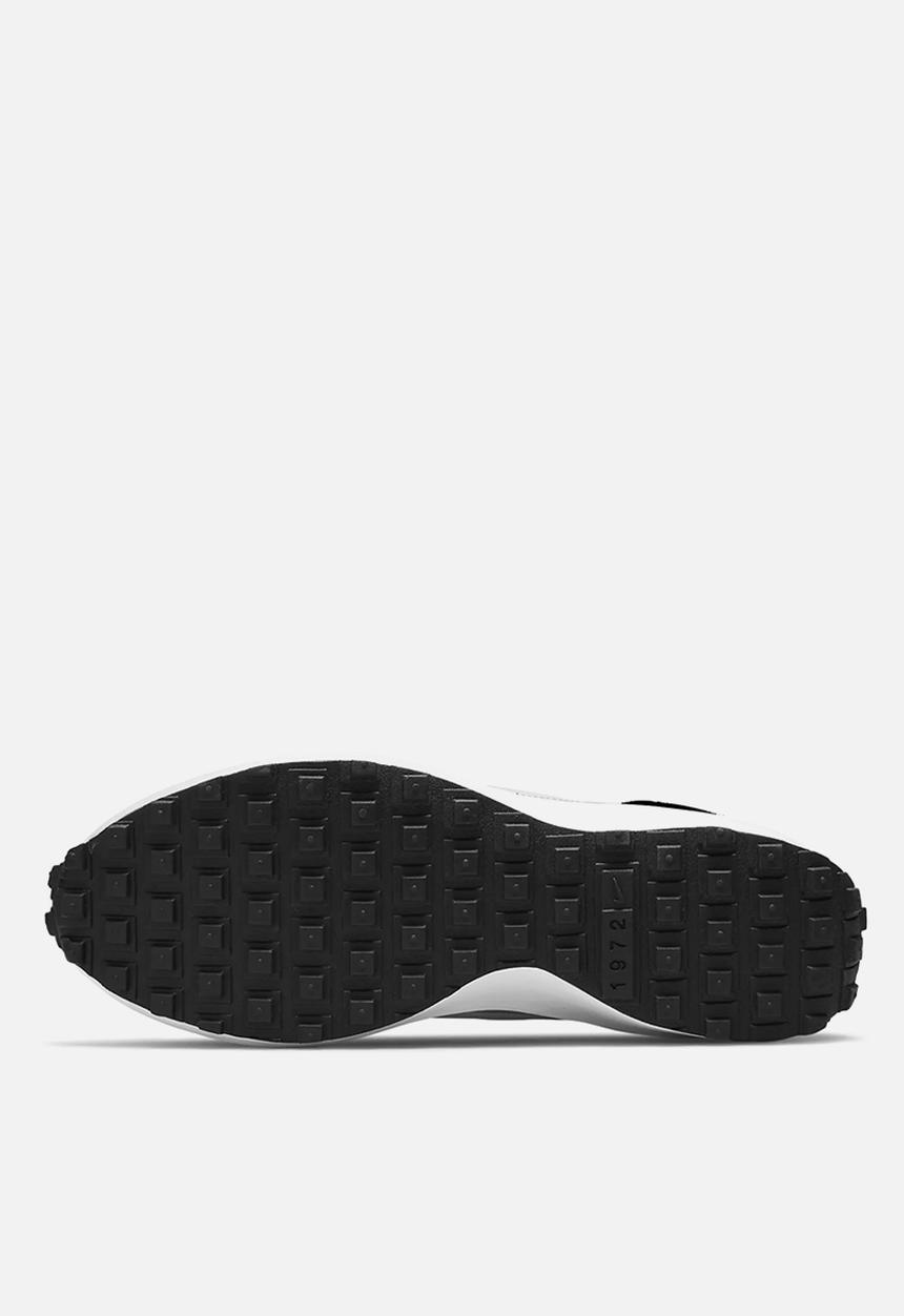 Nike - Waffle Debut