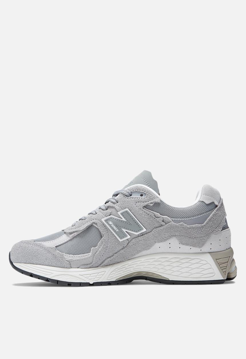 New Balance  - 2002R - modern heritage