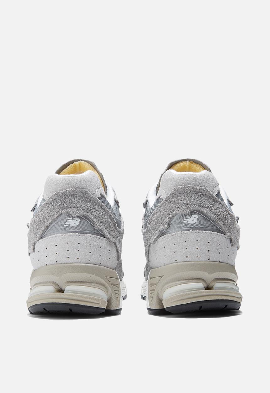 New Balance  - 2002R - modern heritage